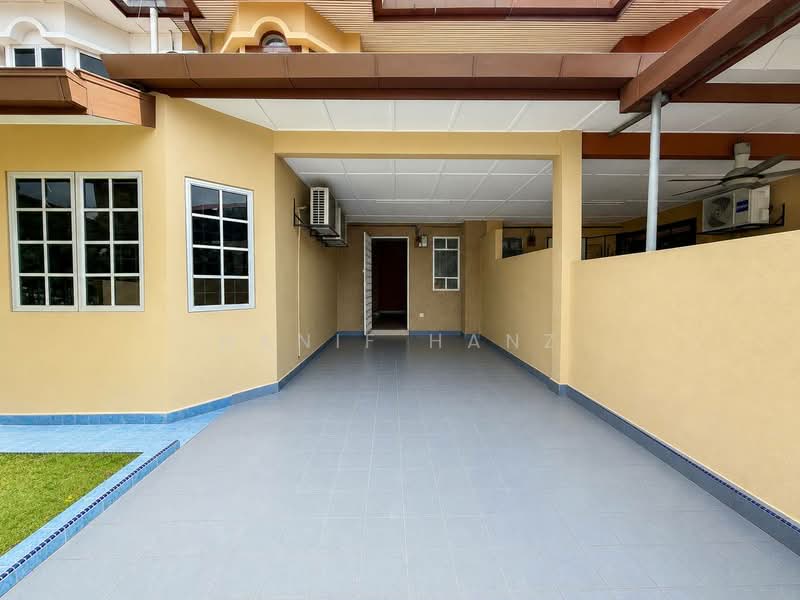 2-storey Terraced House for Sale in Kajang (Selangor) - Hanif Hanz - Exterior - PropertyGuru.com.my
