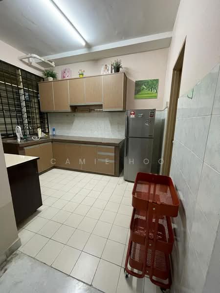 Pangsapuri untuk Dijual di Pangsapuri Lagoon Perdana - Camie Hoo - Kitchen - PropertyGuru.com.my