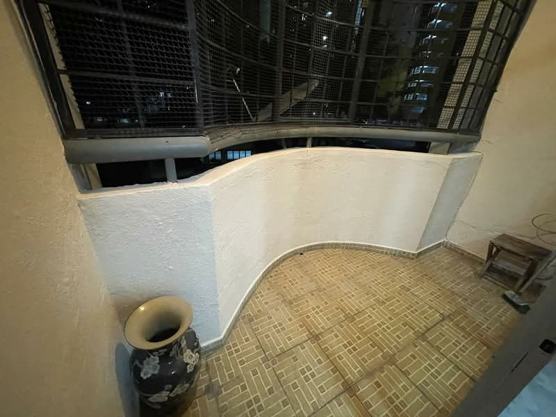 Pangsapuri untuk Dijual di Pangsapuri Lagoon Perdana - Camie Hoo - Balcony - PropertyGuru.com.my