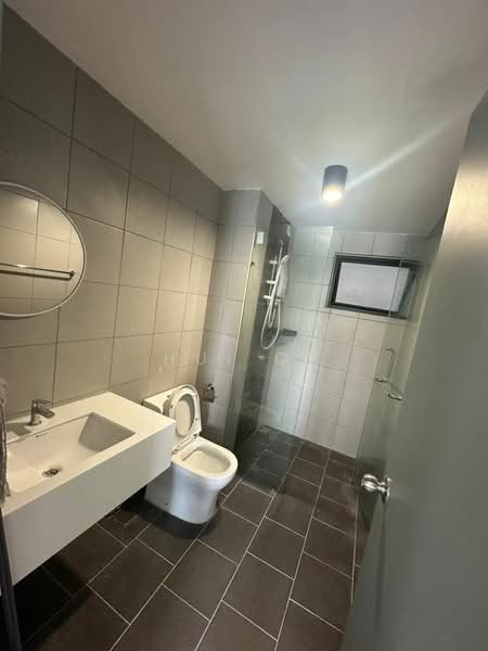 Servis Apartment untuk Disewa di E'Island Lake Haven - Hui Qi - Bathroom - PropertyGuru.com.my