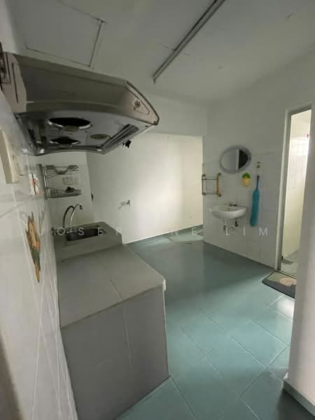 Rumah Teres 1 Tingkat untuk Disewa di Taman Sentul (Bukit Minyak) - Josephine Lim - Kitchen - PropertyGuru.com.my