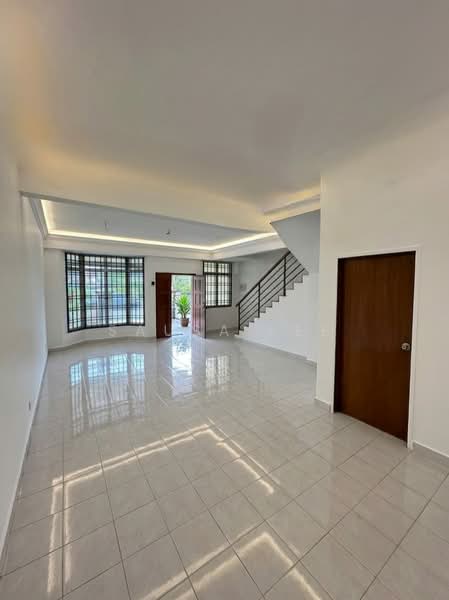 2-storey Terraced House for Sale in Taman Nusa Bestari (Iskandar Puteri (Nusajaya)) - Sausa Lee - Living Room - PropertyGuru.com.my