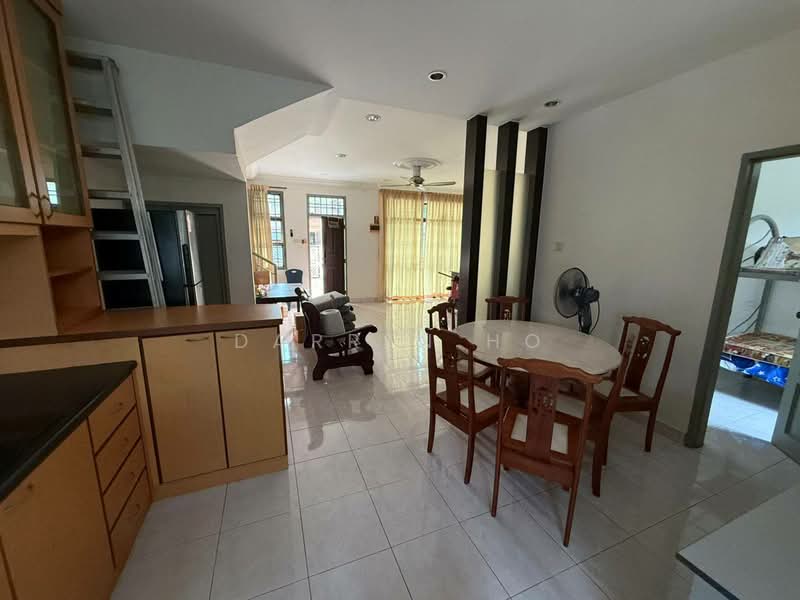 2-storey Terraced House for Rent in Taman Desa Tebrau (Tebrau) - Darren Ho - Living Room - PropertyGuru.com.my