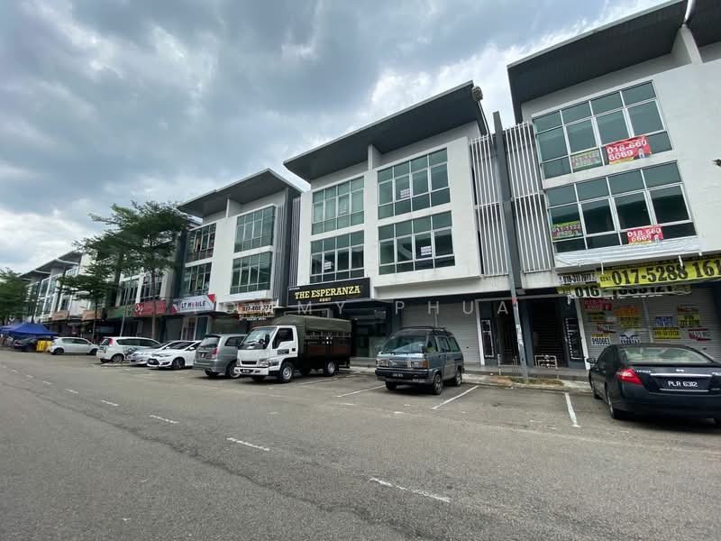Shop for Rent in Bandar Baru Permas Jaya (Permas Jaya) - Tommy Phua - Exterior - PropertyGuru.com.my