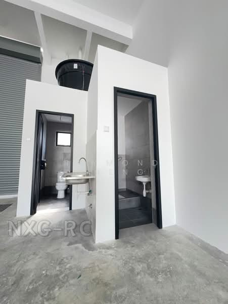 Factory for Rent in Taman Kapar Permai (Kapar) - Raymond Cheng - Bathroom - PropertyGuru.com.my