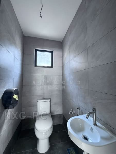 Factory for Rent in Taman Kapar Permai (Kapar) - Raymond Cheng - Bathroom - PropertyGuru.com.my