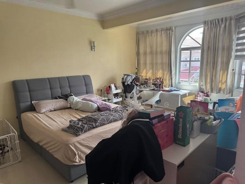 Rumah Teres 2-Tingkat untuk Dijual di Taman Serdang Raya (Seri Kembangan) - Eric Leong - Bedroom - PropertyGuru.com.my