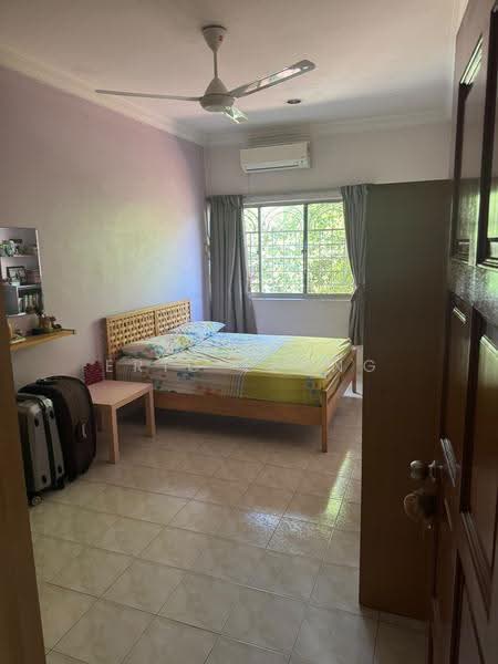 Rumah Teres 2-Tingkat untuk Dijual di Taman Serdang Raya (Seri Kembangan) - Eric Leong - Bedroom - PropertyGuru.com.my