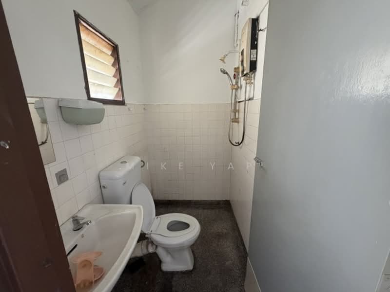 Rumah Teres 2.5 Tingkat untuk Dijual di Desa Setapak (Wangsa Maju) - Mike Yap - Bathroom - PropertyGuru.com.my