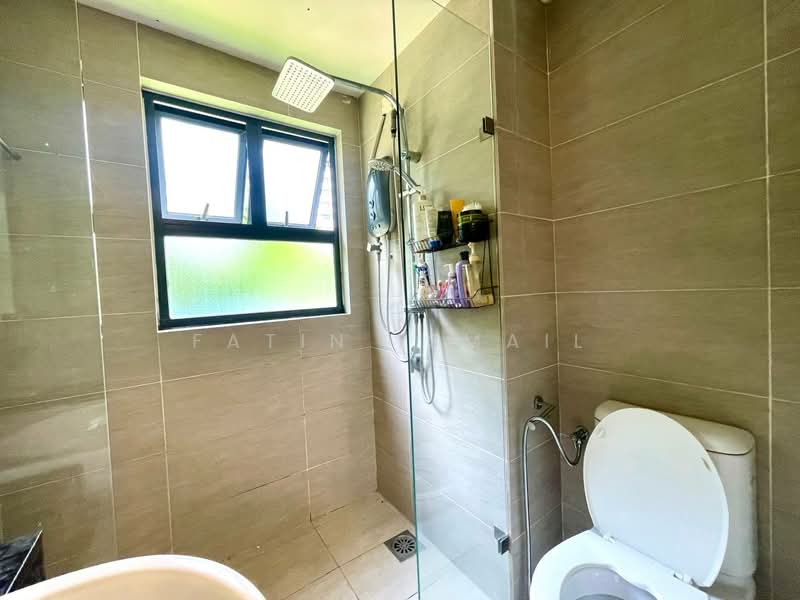 Servis Apartment untuk Dijual di Maisson - Fatin Ismail - Bathroom - PropertyGuru.com.my