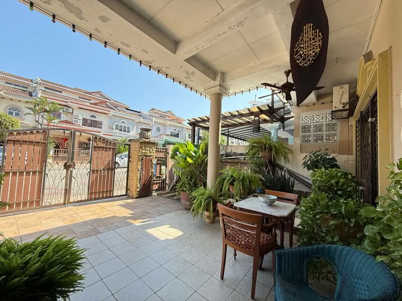 2.5-storey Terraced House for Sale in Seksyen 7 (Shah Alam) - Banin Yahya - PropertyGuru.com.my