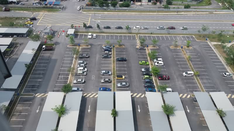 Pangsapuri untuk Dijual di Kemuning Aman - Henrick Tan - Car Park - PropertyGuru.com.my