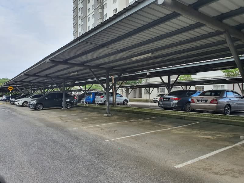 Pangsapuri untuk Dijual di Kemuning Aman - Henrick Tan - Car Park - PropertyGuru.com.my