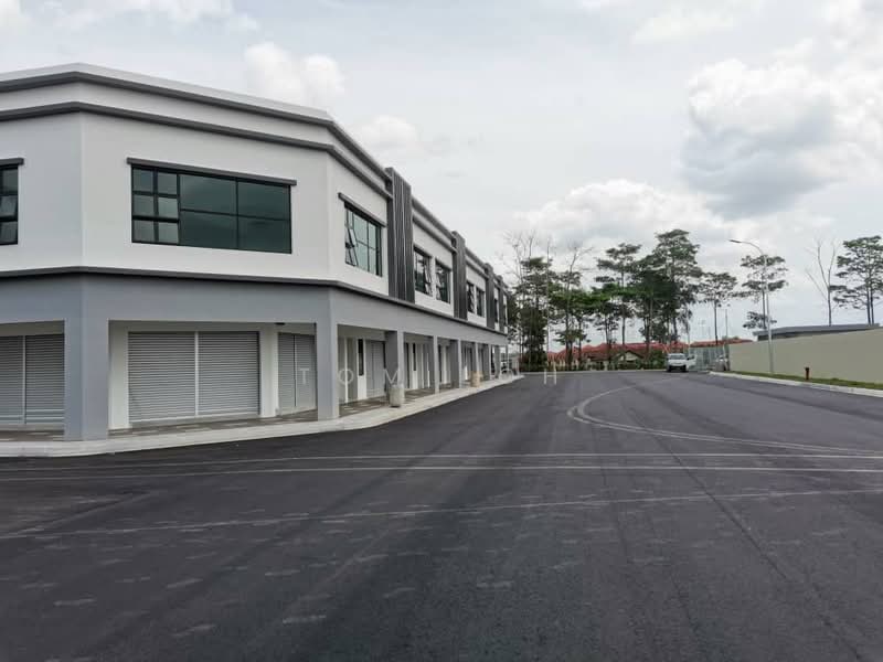 Shop for Rent in Taman Pelangi Indah (Ulu Tiram) - Tom Loh - Exterior - PropertyGuru.com.my