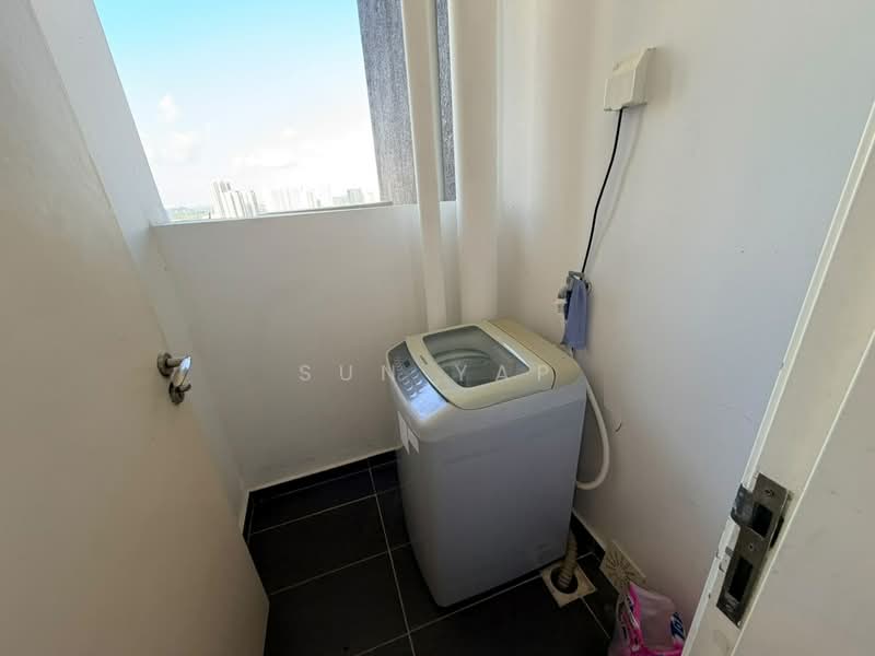 Service Residence for Rent at D'Pristine - Sun Yap - Balcony - PropertyGuru.com.my
