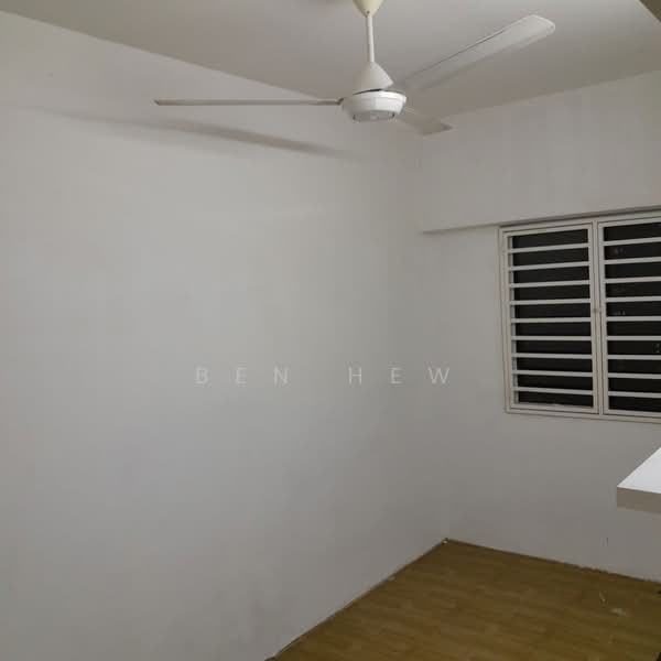 Pangsapuri untuk Dijual di Shineville Garden - Ben Hew - Interior - PropertyGuru.com.my