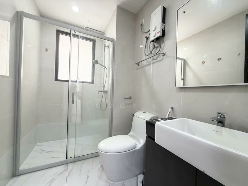 Condominium for Rent at Bay Point @ Country Garden Danga Bay - Quinccy Lim - Bathroom - PropertyGuru.com.my