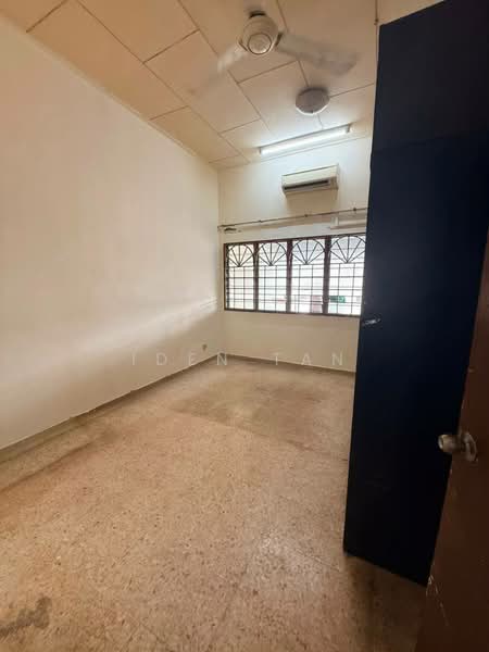 1-storey Terraced House for Sale in Taman Perling (Perling) - Iden Tan - Interior - PropertyGuru.com.my