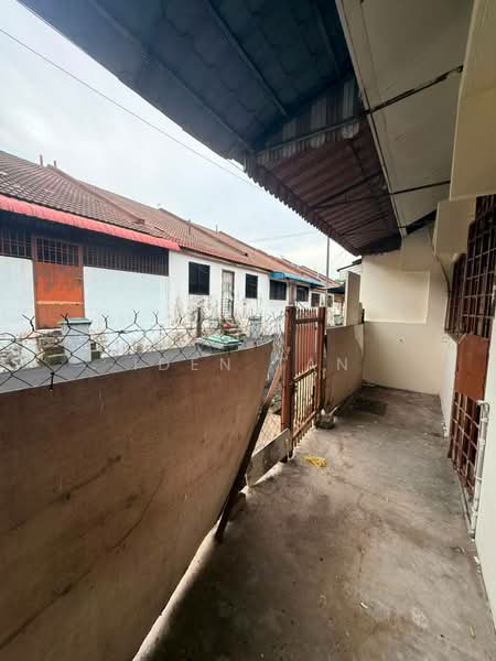 1-storey Terraced House for Sale in Taman Perling (Perling) - Iden Tan - PropertyGuru.com.my