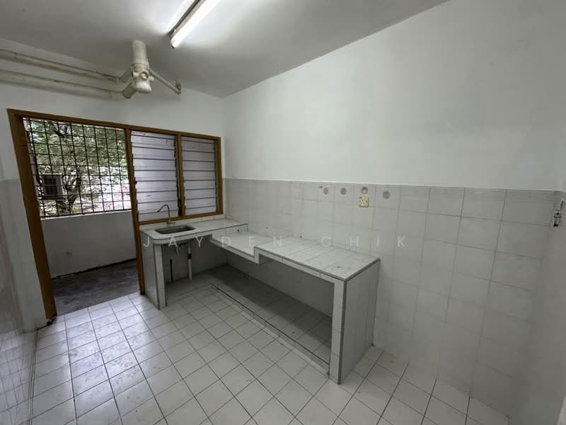 Pangsapuri untuk Disewa di Jade Tower (Menara Jade) - Jayden Chik - Kitchen - PropertyGuru.com.my