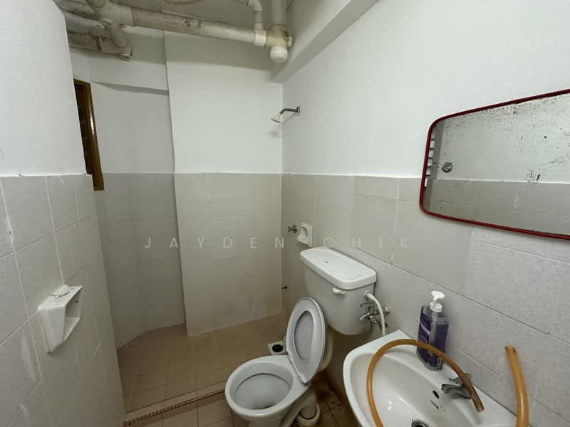 Pangsapuri untuk Disewa di Jade Tower (Menara Jade) - Jayden Chik - Bathroom - PropertyGuru.com.my