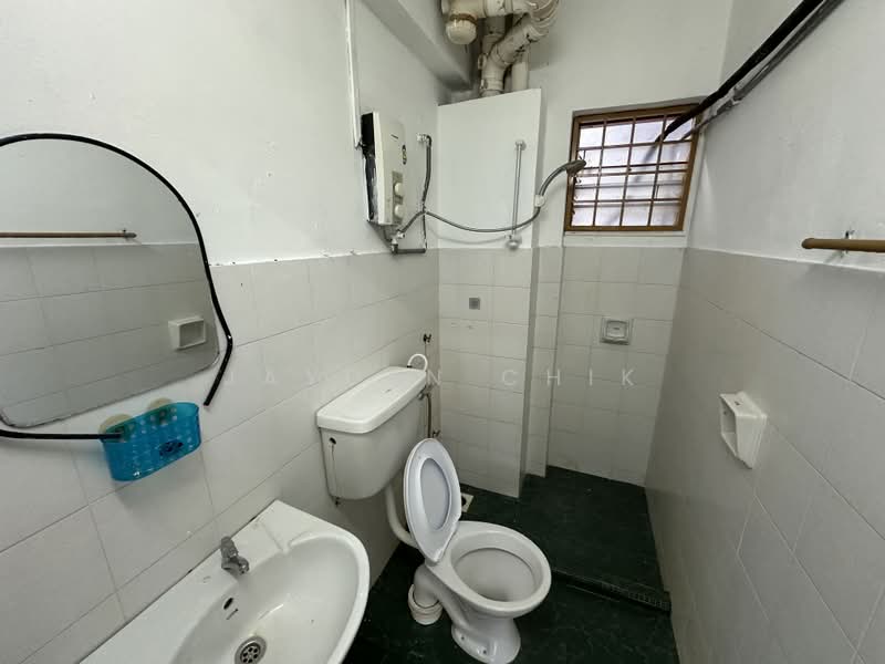 Pangsapuri untuk Disewa di Jade Tower (Menara Jade) - Jayden Chik - Bathroom - PropertyGuru.com.my