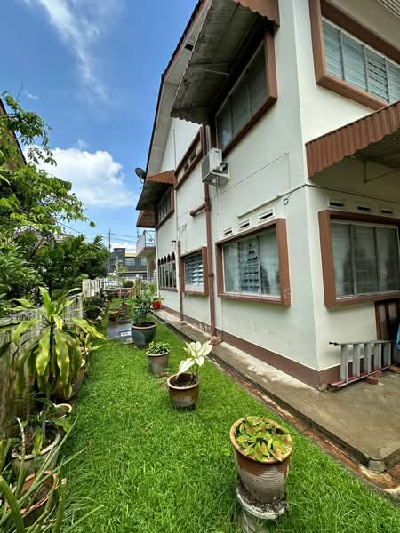 Semi-Detached House for Sale in Taman Mayfair (Klebang) - Tim Piong - Exterior - PropertyGuru.com.my