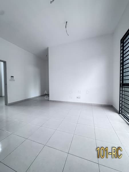 2-storey Terraced House for Sale in Setia Utama (Setia Alam) - Raymond Cheng - Interior - PropertyGuru.com.my