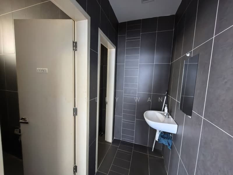 Kedai untuk Disewa di Petaling Jaya (Selangor) - Desley Wan - Bathroom - PropertyGuru.com.my