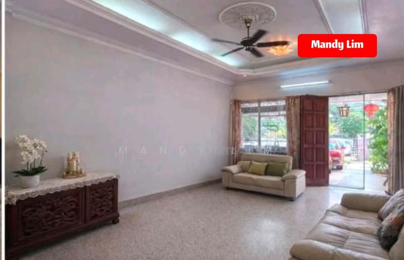Semi-Detached House for Sale in Tanjung Tokong (Penang) - Mandy Lim - Living Room - PropertyGuru.com.my
