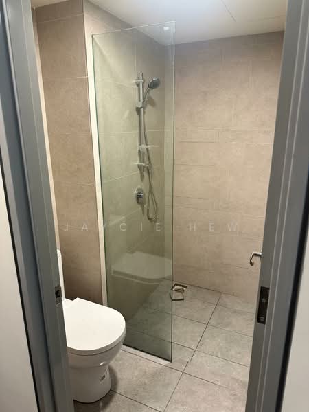 Service Residence for Sale at 8th & Stellar - Jaycie Hew - Bathroom - PropertyGuru.com.my