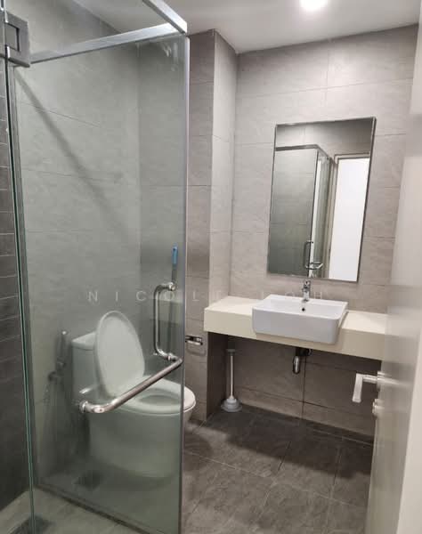 Condominium for Rent at Vivo Residential Suites - Nicole Loh - Bathroom - PropertyGuru.com.my