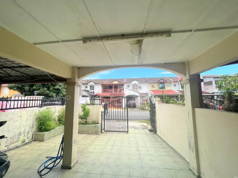 Rumah Teres 2 Tingkat untuk Dijual di Balakong (Cheras) - Mohd Khairul Amilin - Exterior - PropertyGuru.com.my