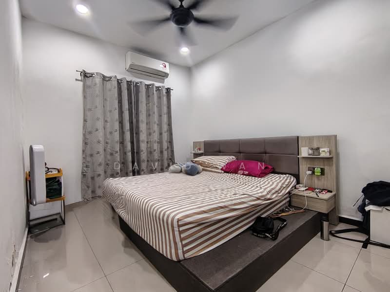 1-storey Terraced House for Sale in Seri Kembangan (Selangor) - David Wan - Bedroom - PropertyGuru.com.my