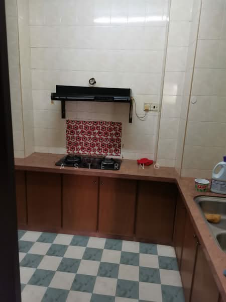 Kondominium untuk Dijual di Grand View - Aster Ng - Kitchen - PropertyGuru.com.my