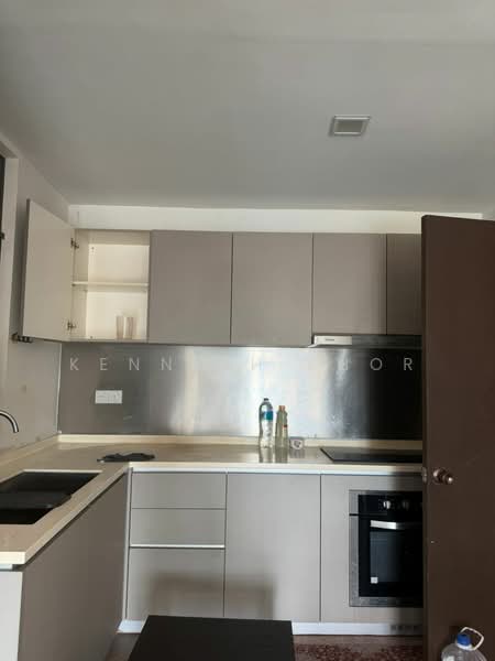 Servis Apartment untuk Disewa di Crescent Bay Suites (Teluk Bayu) - Kenneth Khor - Kitchen - PropertyGuru.com.my