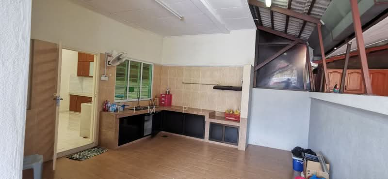 Semi-Detached House for Sale in Taman Paya Rumput Indah (Paya Rumput) - Tim Piong - Kitchen - PropertyGuru.com.my