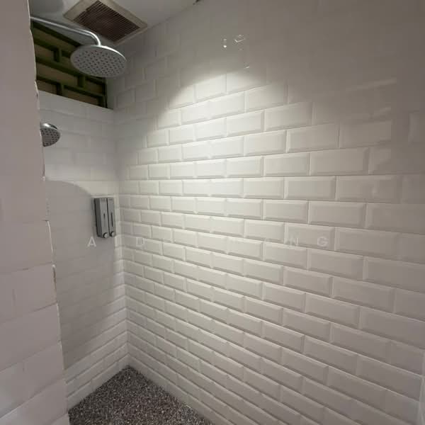 Rumah Banglo untuk Dijual di Kampung Sungai Jarom (Jenjarom) - Aiden Dang - Bathroom - PropertyGuru.com.my