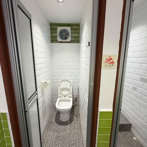 Rumah Banglo untuk Dijual di Kampung Sungai Jarom (Jenjarom) - Aiden Dang - Bathroom - PropertyGuru.com.my