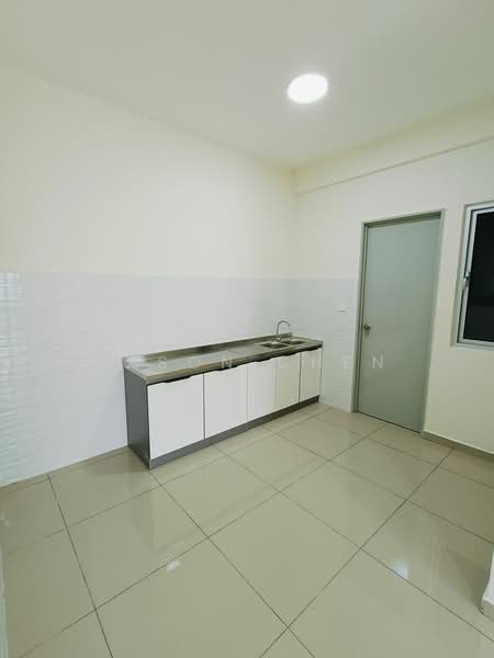Pangsapuri untuk Disewa di Residensi Laman Sari - Jason Chen - Kitchen - PropertyGuru.com.my