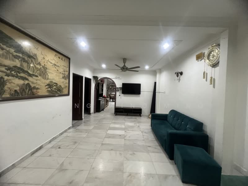 Semi-Detached House for Sale in Taman Yoon Chan (Seremban) - Chong Ming Ming - Living Room - PropertyGuru.com.my