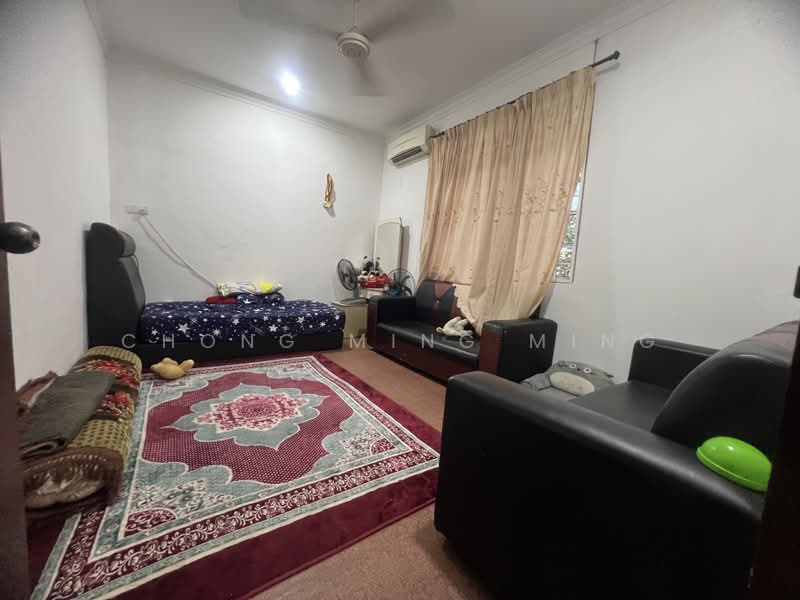 Semi-Detached House for Sale in Taman Yoon Chan (Seremban) - Chong Ming Ming - Living Room - PropertyGuru.com.my