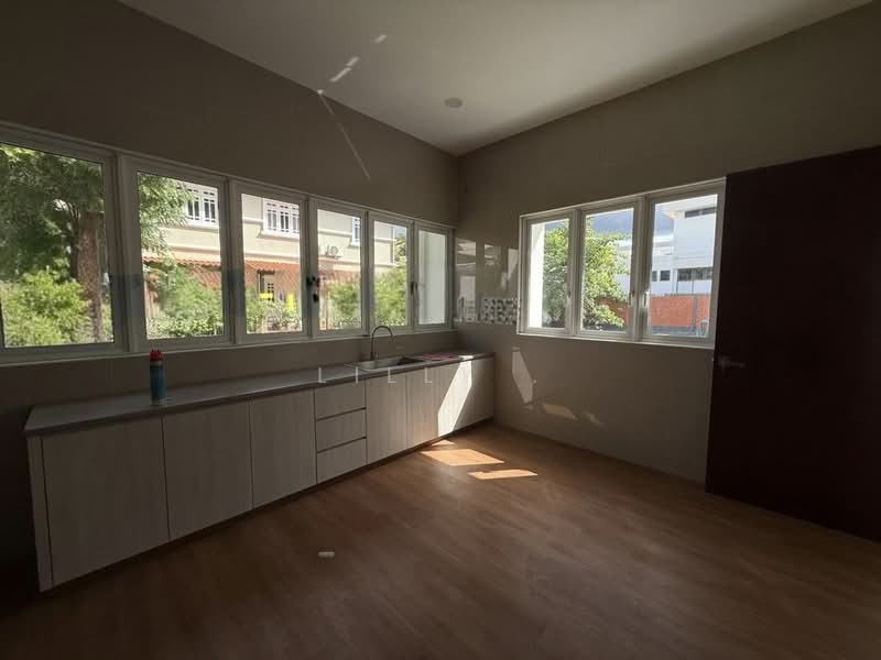Bungalow for Rent in Dhoby Ghaut (George Town) - Lilly . - Kitchen - PropertyGuru.com.my