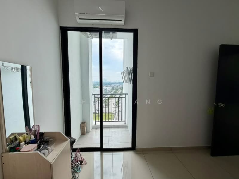 Condominium for Sale at 1 City - Chloe Ang - Balcony - PropertyGuru.com.my