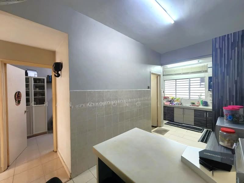 2-storey Terraced House for Sale in Bandar Bukit Puchong (Puchong) - Chan Chong Liang - Kitchen - PropertyGuru.com.my