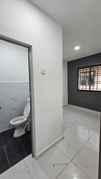 Rumah Teres 2 Tingkat untuk Dijual di Taman Delima (Kluang) - Daniel Yong - Bathroom - PropertyGuru.com.my