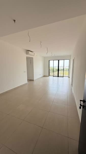 Kondominium untuk Disewa di Tuai Timur - Roger Phang - Living Room - PropertyGuru.com.my