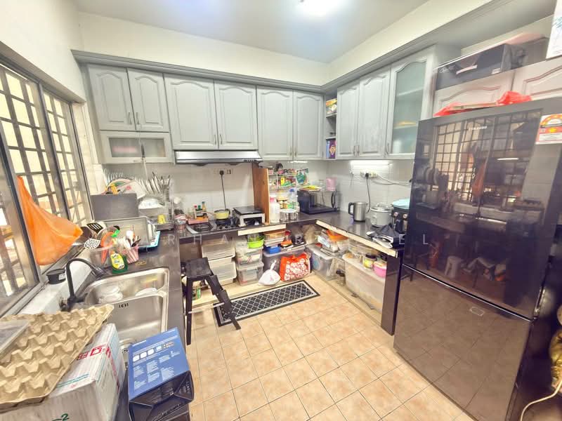 2-storey Terraced House for Sale in Putra Indah (Shah Alam) - Farhan Rafael - Kitchen - PropertyGuru.com.my