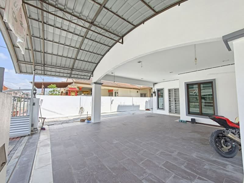 Semi-Detached House for Sale in Simpang Pulai (Perak) - Lee Muzi - Exterior - PropertyGuru.com.my
