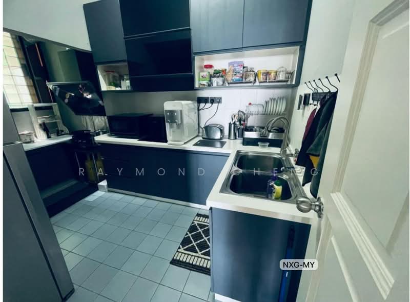 Apartment for Sale at Anjung Hijau (Greenfields) - Raymond Cheng - Kitchen - PropertyGuru.com.my